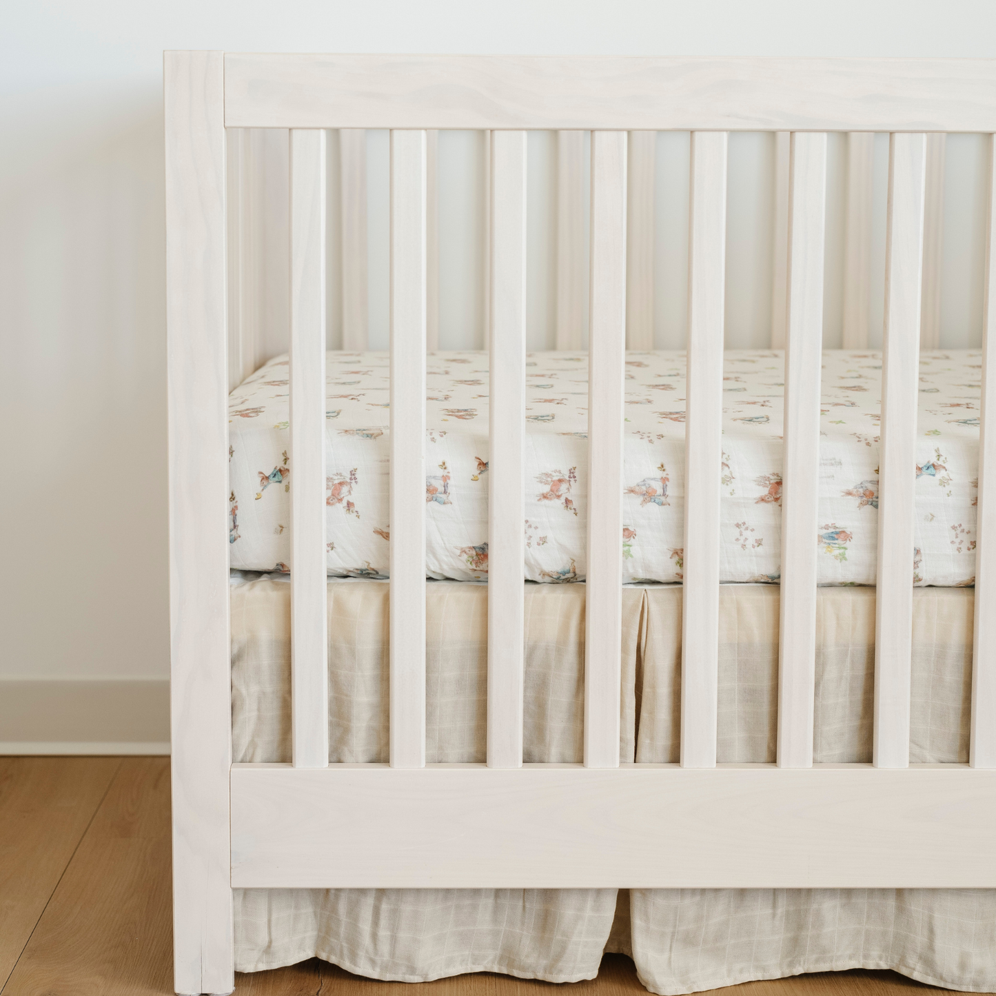 PLEATED DUST RUFFLE