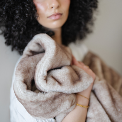 GRAND FAUX FUR THROW BLANKETS