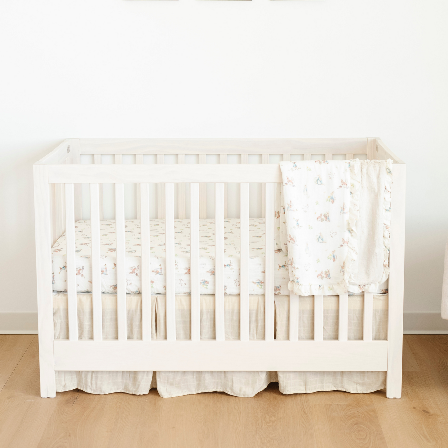 PLEATED DUST RUFFLE