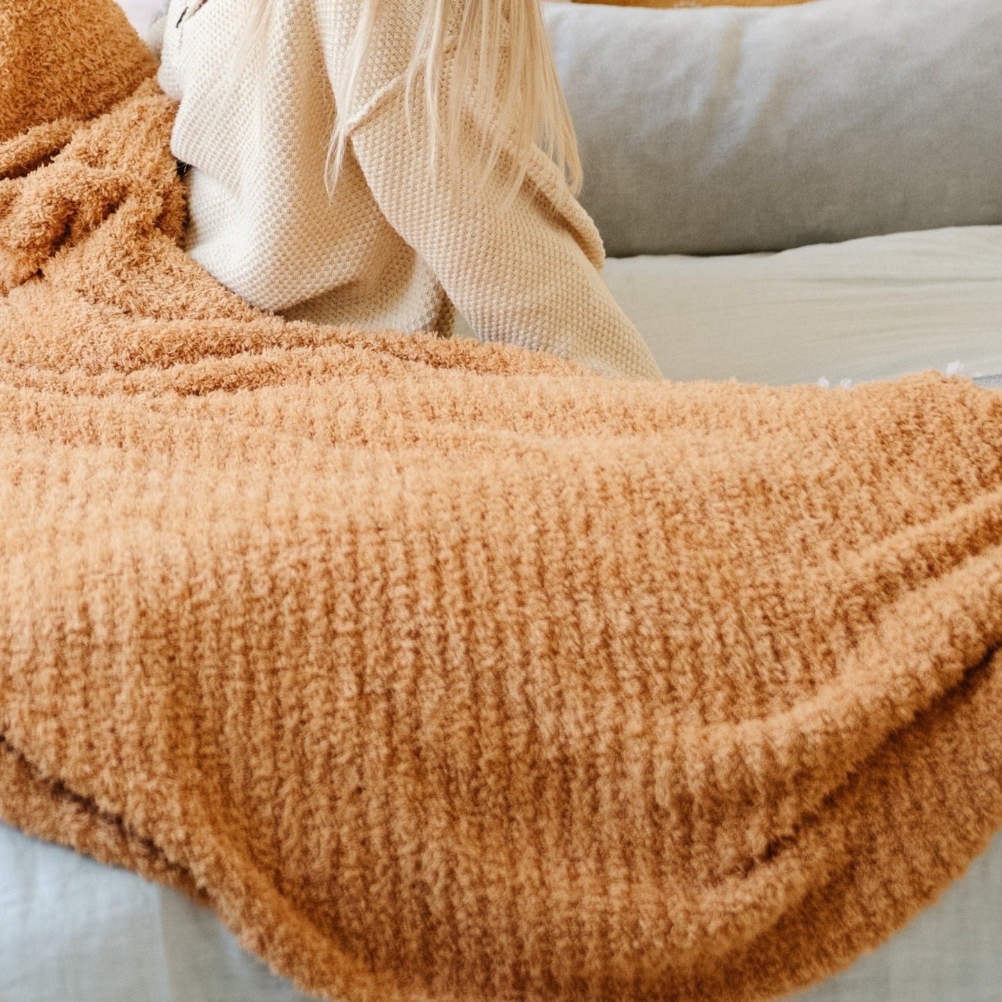 Details of beautiful, soft and stretchy, warm and breathable, cozy and comfy Golden Yellow RIBBED BAMBONI XL BLANKETS - Saranoni